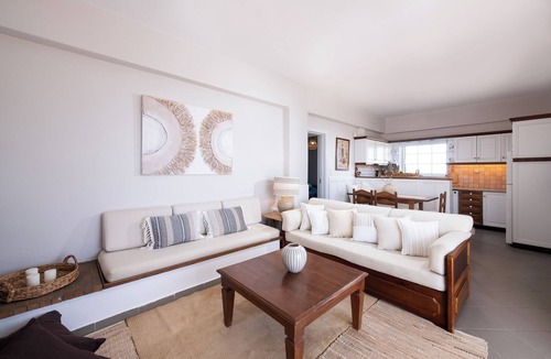 Oropos Apartment | SeaBreeze Villa by ΜΡS