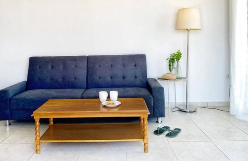 Kiparissia Apartment | Seaside Apartment, Walking Distance To The Beach.