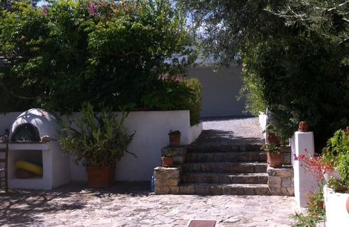Chalcis House | Seaside Residences near Athens with pool, basket & tennis court