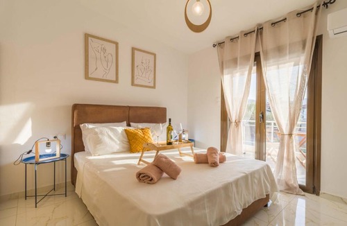 Loutra Oraias Elenis Apartment | Seaside Serenity Suite in Loutra