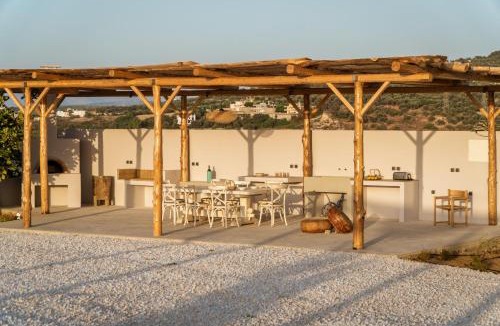 Xiro Chorio Villa | Seaview Villa The Infinite with Private Pool, BBQ & Ping Pong, 1,5km from beach