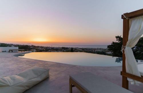 Xiro Chorio Villa | Seaview Villa The Infinite with Private Pool, BBQ & Ping Pong, 1,5km from beach
