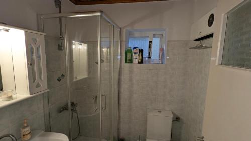 Nea Peramos Apartment | Secret Garden