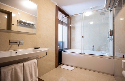 Dajt Resort | Select Hill Resort