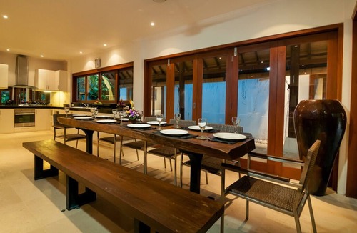 Nakula Villa | SEMINYAK 7 BEDROOM/9 BEDS, GREAT VALUE