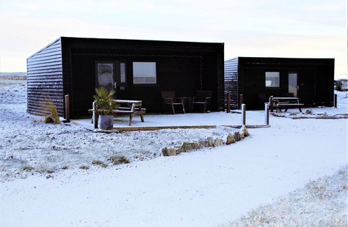 Lybster Cabin | Senga - Cosy Coastal Cabin Sleep 4 + 2 Dogs