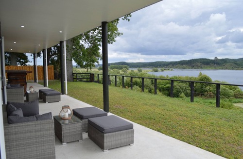 Kaingaroa House | Serene Lakeside Escape in Brand New Luxury House!