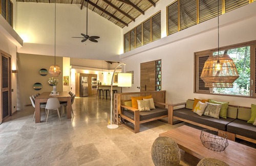Puerto Viejo de Talamanca Villa | SHAWANDHA RESORT. 3 villas & 3 pools for 26 people