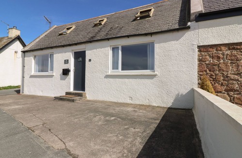 Cruden Bay Cottage | SHELL COTTAGE, pet friendly, character holiday cottage in Cruden Bay