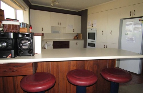 Waipahihi House | Shepherd House – Ultimate Family Base with Views