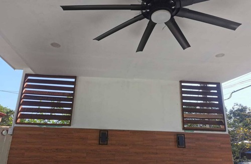 Barranca House | shipping container house build with amenities