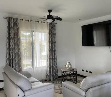 Cerro Plano House | Siéntase como en casa.