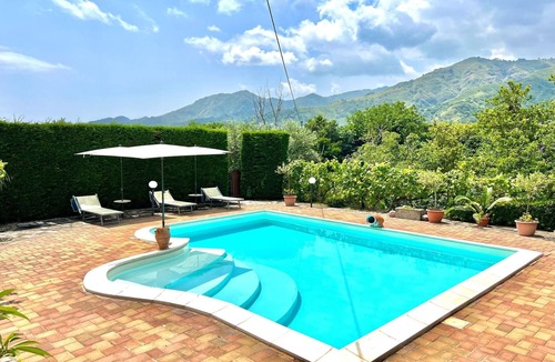 Mitogio House | Sicilian Poolside Escape for 6
