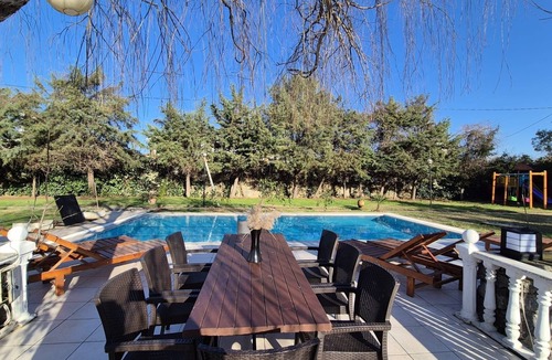 Sile Villa | Şile Villa with Private Pool by the River