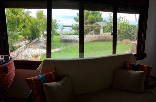Stylida Cottage | Silver Cape Raches next to kite surf club