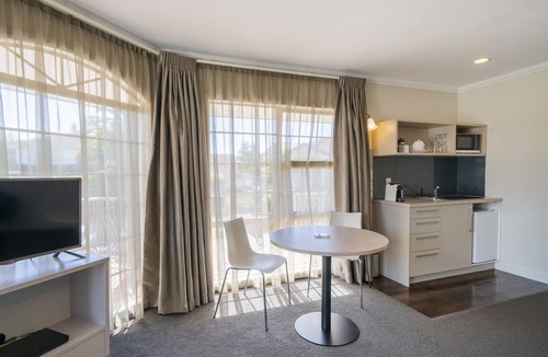 Fenton Street Hotel | Silver Fern Rotorua Suites & Spa