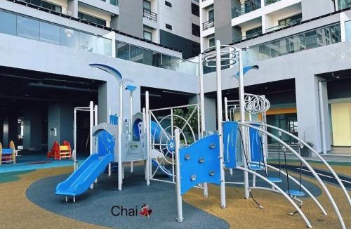 Seri Kembangan Apartment | Simfoni - Big Balcony, Self Check In, Free Netflix, 200mbps Wifi, Parking at level 1