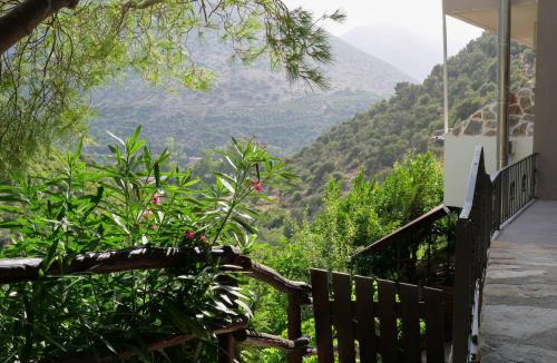 Sisai House | Sisaion Suites - Live the Cretan Hospitality