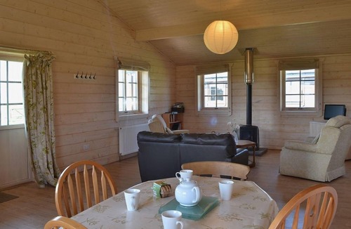 Kirkbean Cottage | Skylark Lodge - A Fabulous and very comfortable seaside log chalet, a minutes walk from the beach an