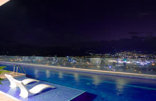 Curridabat Apartment | Skyline 20th Floor Studio with Pool, AC & Free Parking