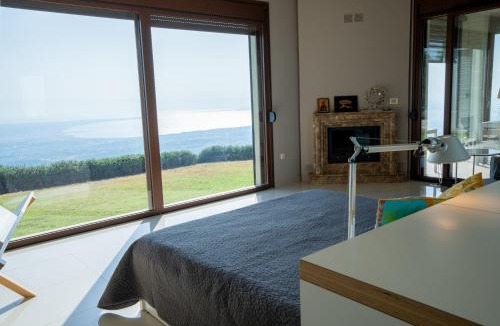 Pylaia-Chortiatis Villa | SKYLINE VILLA ESTATE The Luxury Mountain Experience