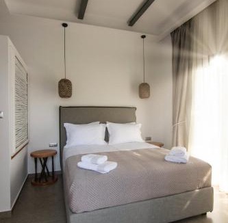 Aspous Apartment | SKYROS BLUE SUITES