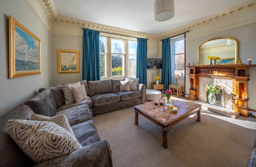Kincraig Apartment | Sleeps 18 in 5 king, 1 king with bunk, 1 twin and 1 bunk room