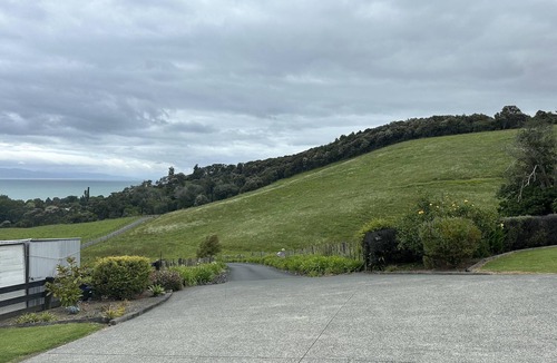 Whakatiwai House | SLICE OF HEAVEN IN KAIAUA WITH SEA VIEWS - BEACH & PARK WITHIN WALKING DISTANCE