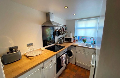 St Monans Apartment | Sma' Gift- Seafront sanctuary in ST Monans