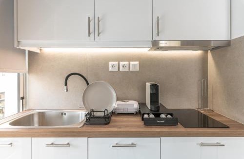 Elliniko Apartment | South Metro Suite