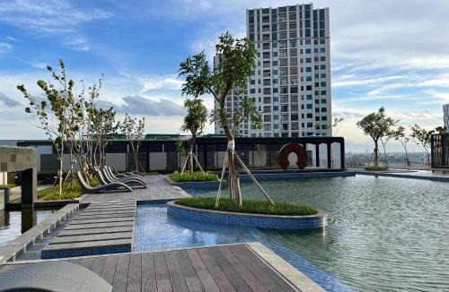 Jakarta Apartment | Southgate Residence Pasar Minggu with Pool View
