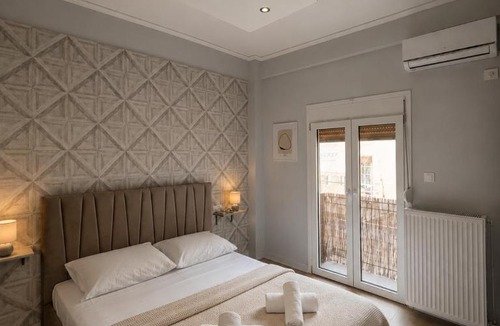 Athens Apartment | Spacious 2-Bed Apartment with Balcony & Metro access
