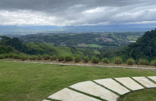 San Isidro de El General House | Spacious 2 BR/2 BA Home w/Organic Farm, Greenhouse and Breathtaking Views.