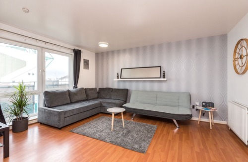 Seafield Apartment | Spacious 3 Bedroom Apartment - Free Parking - Edinburgh