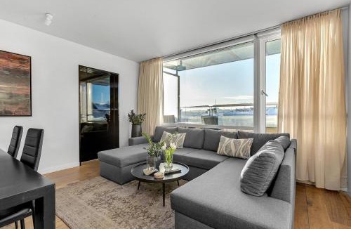 Downtown Apartment | Spacious 3BR Location free park