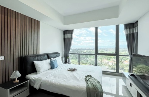 Tangerang Apartment | Spacious 3Br With Extra Room At Hillcrest House Apartment