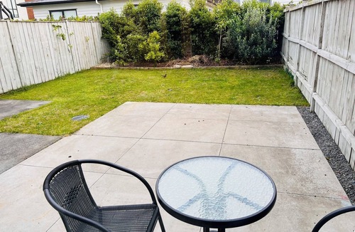 Manurewa House | Spacious 4-bedroom townhome with AC, WiFi in charming Auckland