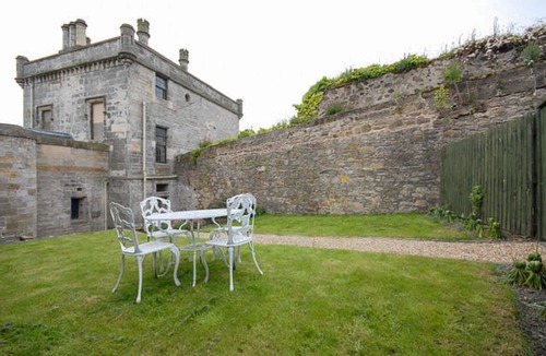 Kinghorn Apartment | Spacious Beautiful Historic Apartment on Fife coast close to Edinburgh