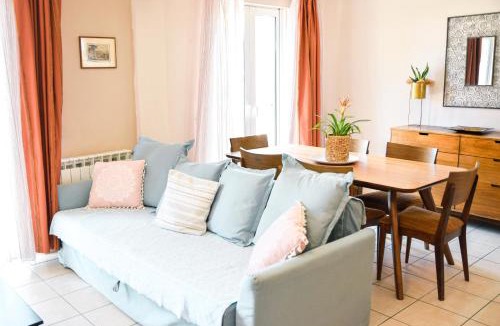 Lavreotiki Apartment | Spacious & Bright flat with balcony