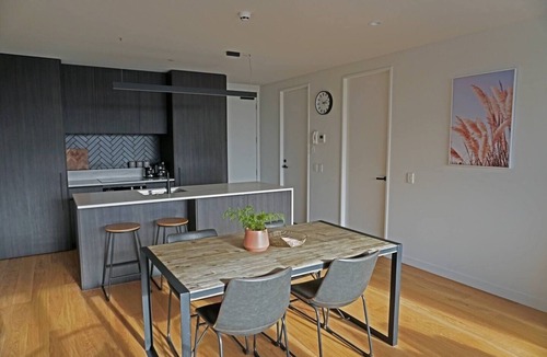 Hamilton Apartment | Spacious City Centre 1 bedroom apartment - Fibre Internetn