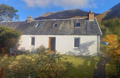 Arnisdale Cottage | Spacious croft cottage in Scottish Highlands