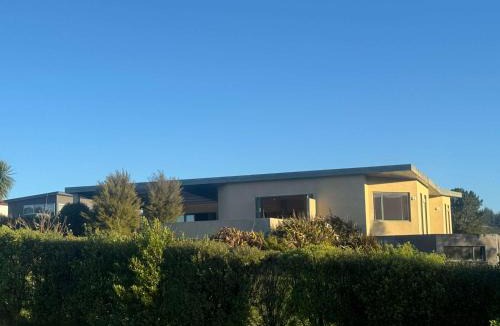 Collingwood House | Spacious Family Home - Collingwood Golden Bay