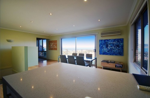 Bellerive House | Spacious Home With Spectacular Water Views