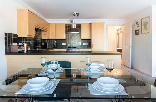 Inverness Apartment | Spacious Riverside 2BR Apartment - City Centre