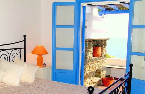 Agios Sostis House | Spacious Seaside House with Superb Aegean View near the Beach