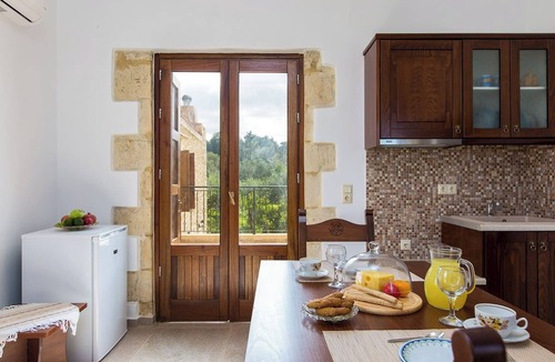 Margarites Villa | Spacious stonebuilt villa in a tranquil setting!