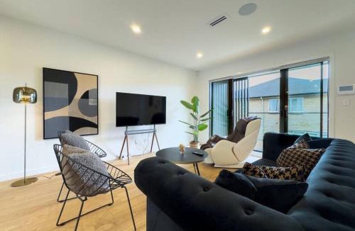 Epsom House | Spacious Townhouse in Epsom School Zone