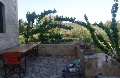 Margarites Villa | Spacious Villa in Margarites with Private Garden