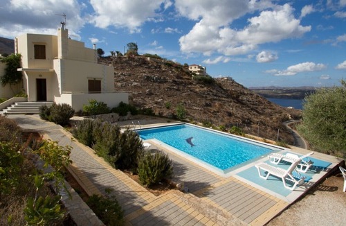 Megala Chorafia Villa | Spacious Villa - Private Pool - Sea View - BBQ