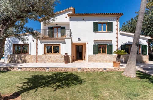 Es Garrovers Apartment | Spacious Villa with Pool, BBQ Terrace & En-Suite Bedrooms by Can Panxo